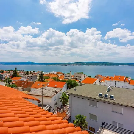 Two-bedroom In V Appartamento