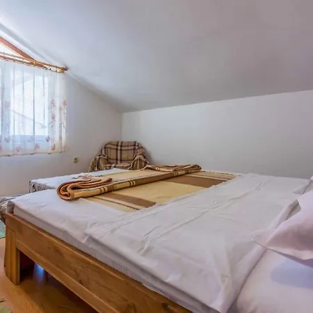 Appartamento Two-bedroom In V