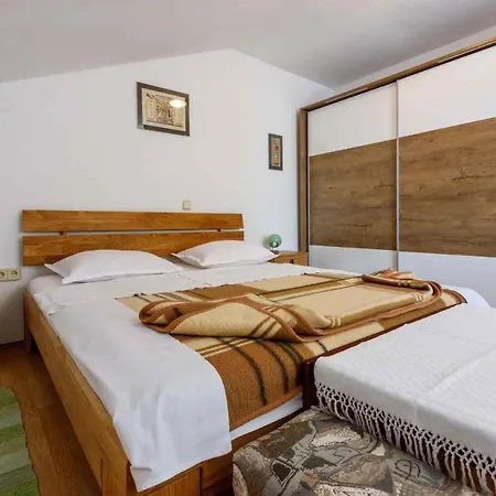 Appartamento Two-bedroom In V Crikvenica