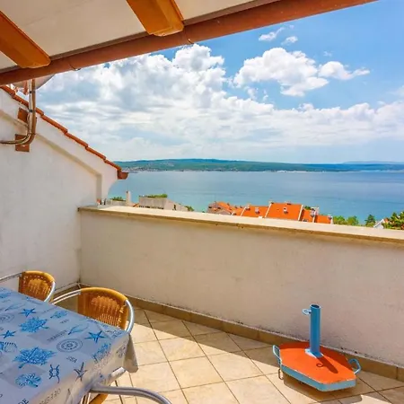 Appartamento Two-bedroom In V