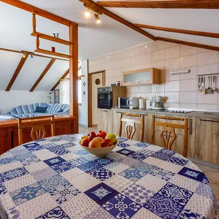 Appartamento Two-bedroom In V Crikvenica