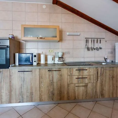 Two-bedroom In V Crikvenica